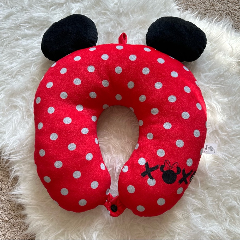 Minnie Mouse neck pillow. NWOT